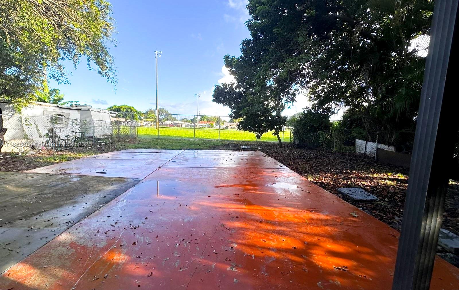 AVOCADO PARK - Residential Income
