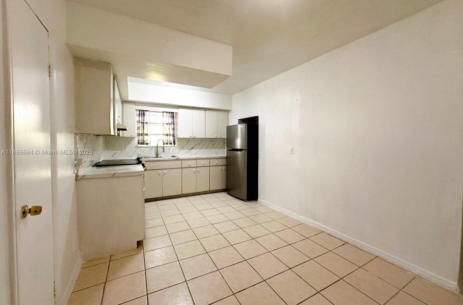 AVOCADO PARK - Residential Income