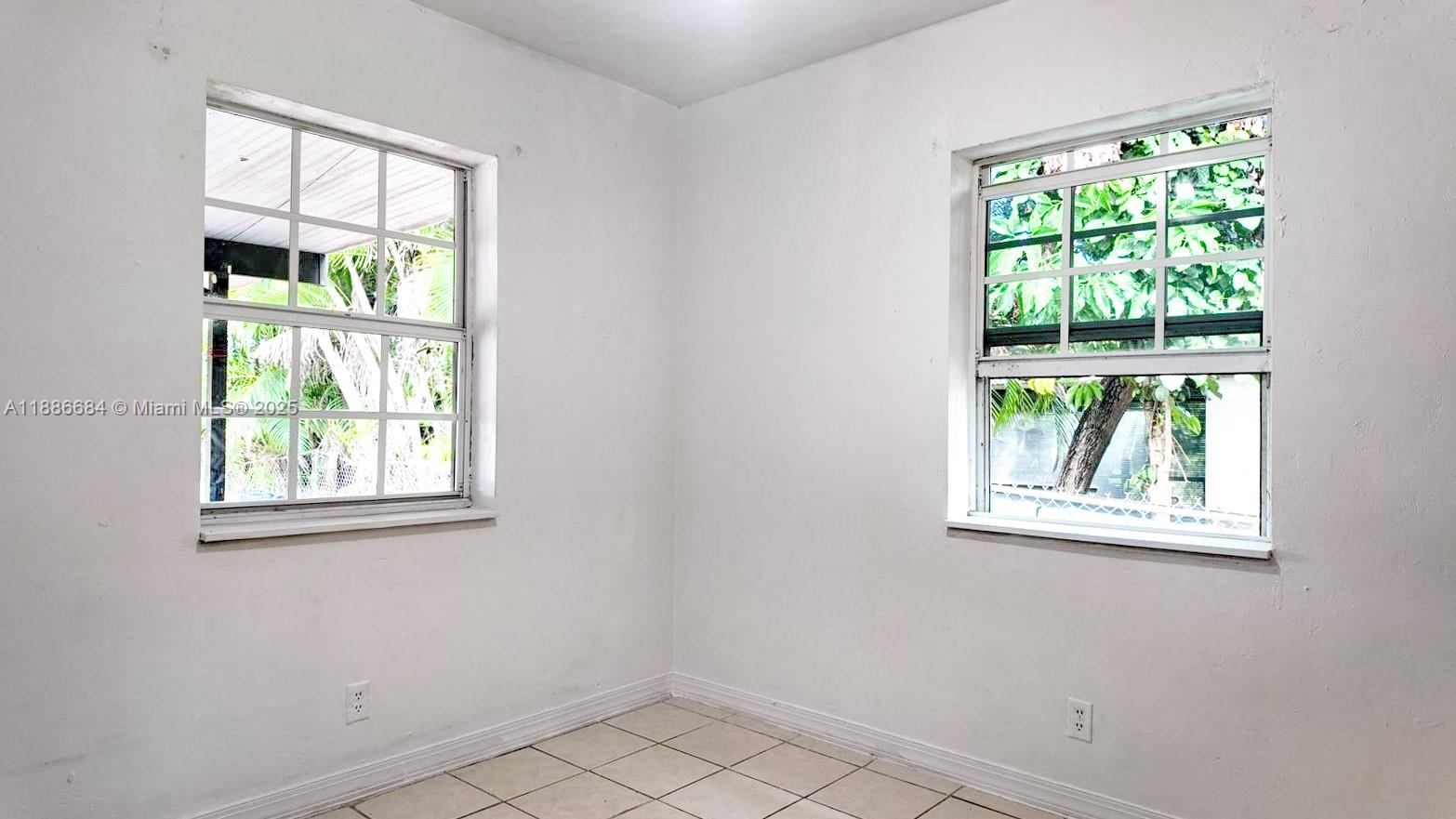 AVOCADO PARK - Residential Income