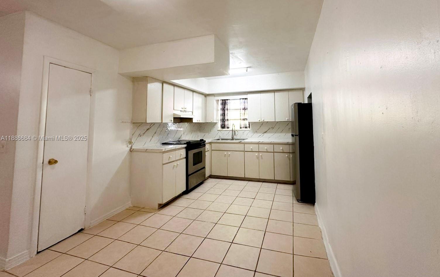 AVOCADO PARK - Residential Income