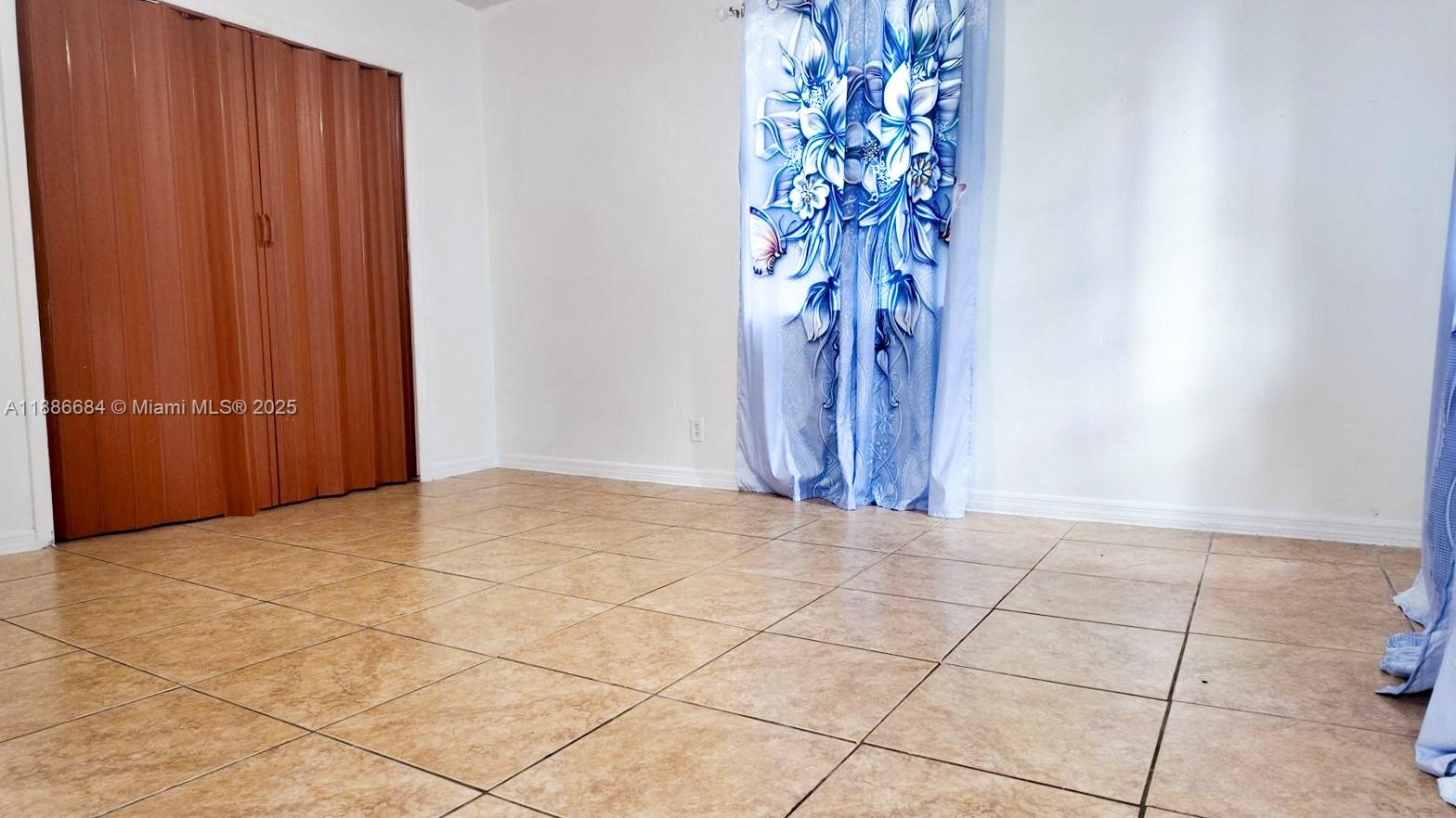 AVOCADO PARK - Residential Income