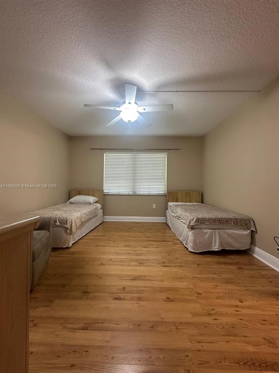 SANDALFOOT SOUTH ONE COND - Residential