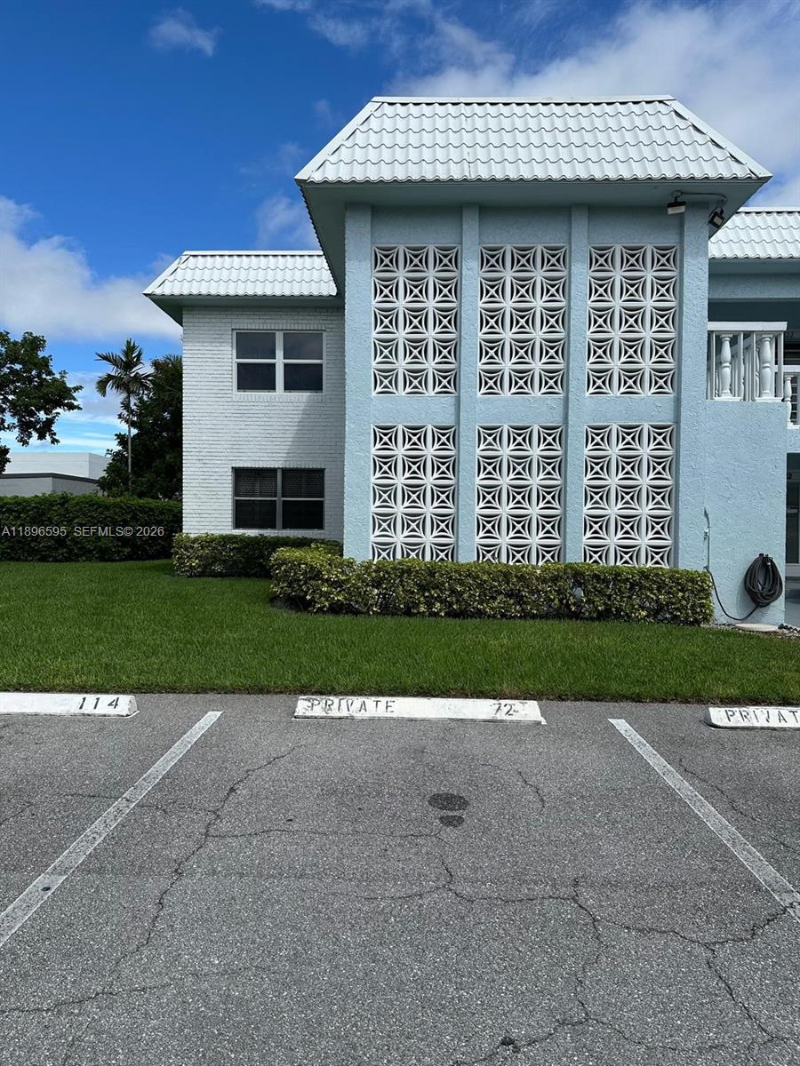 SANDALFOOT SOUTH ONE COND - Residential