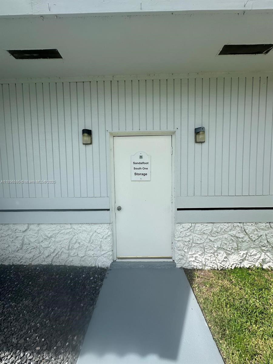 SANDALFOOT SOUTH ONE COND - Residential