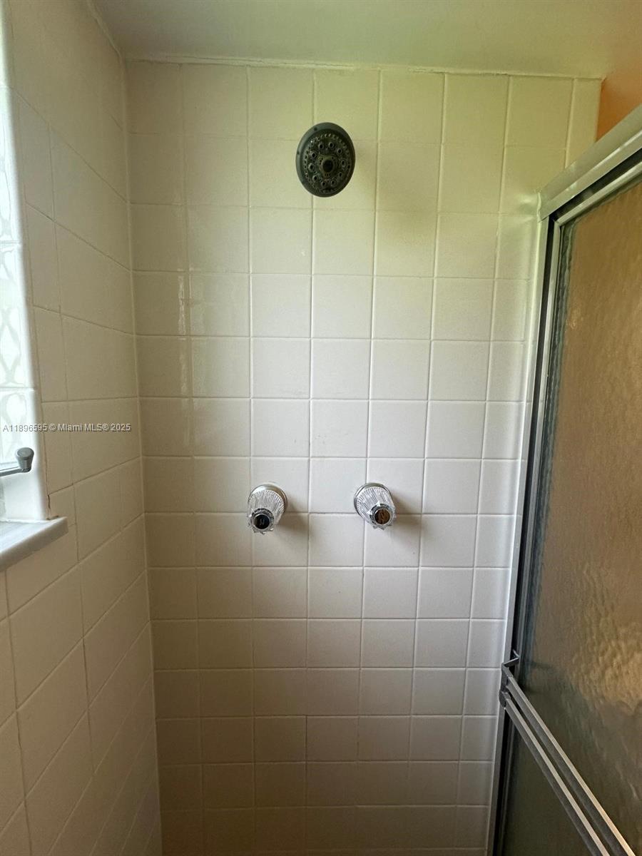 SANDALFOOT SOUTH ONE COND - Residential