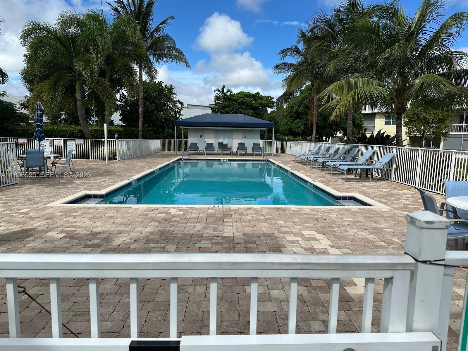SANDALFOOT SOUTH ONE COND - Residential