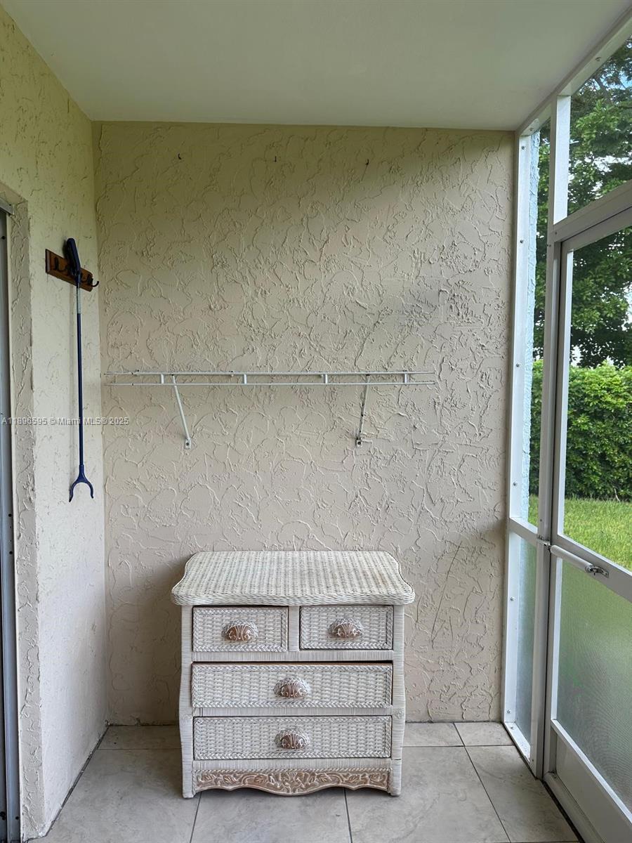 SANDALFOOT SOUTH ONE COND - Residential