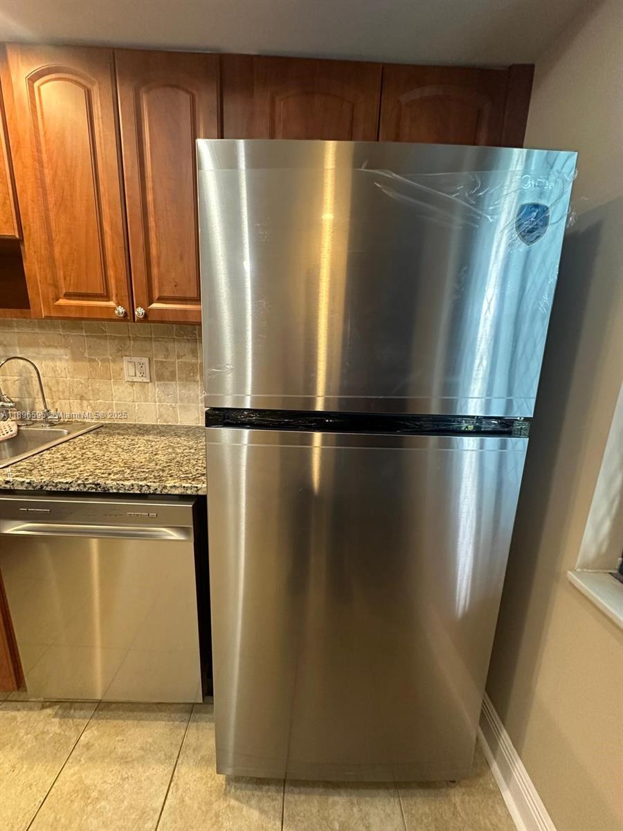 SANDALFOOT SOUTH ONE COND - Residential