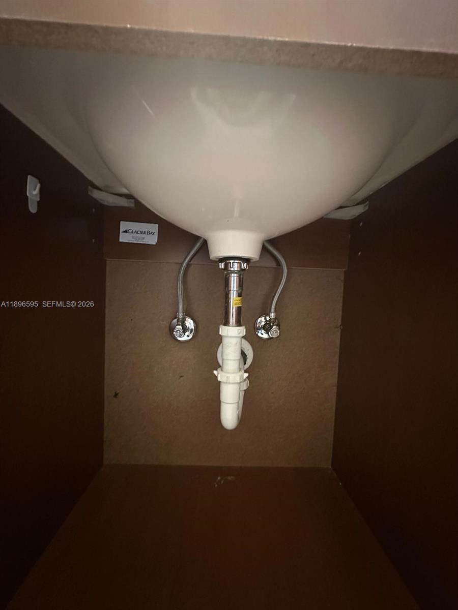 SANDALFOOT SOUTH ONE COND - Residential