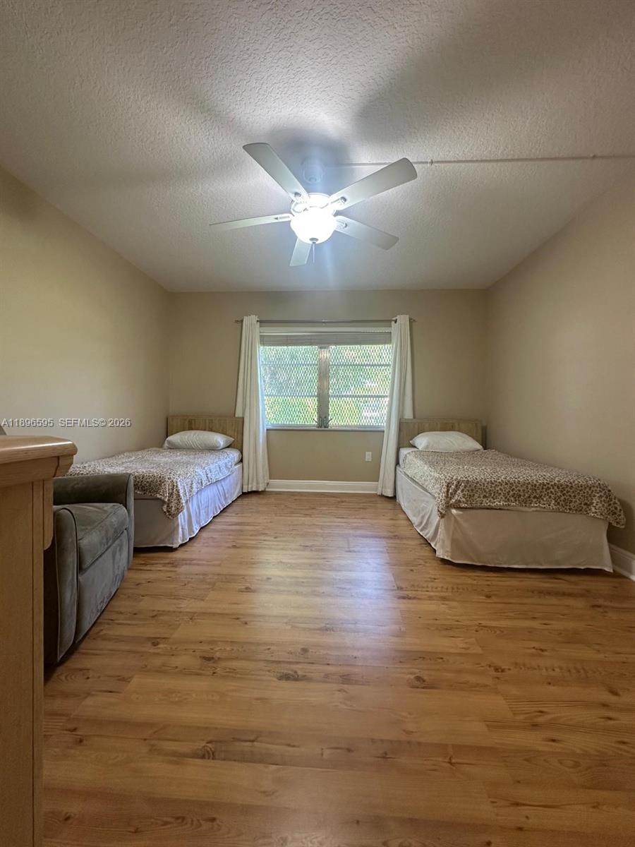 SANDALFOOT SOUTH ONE COND - Residential