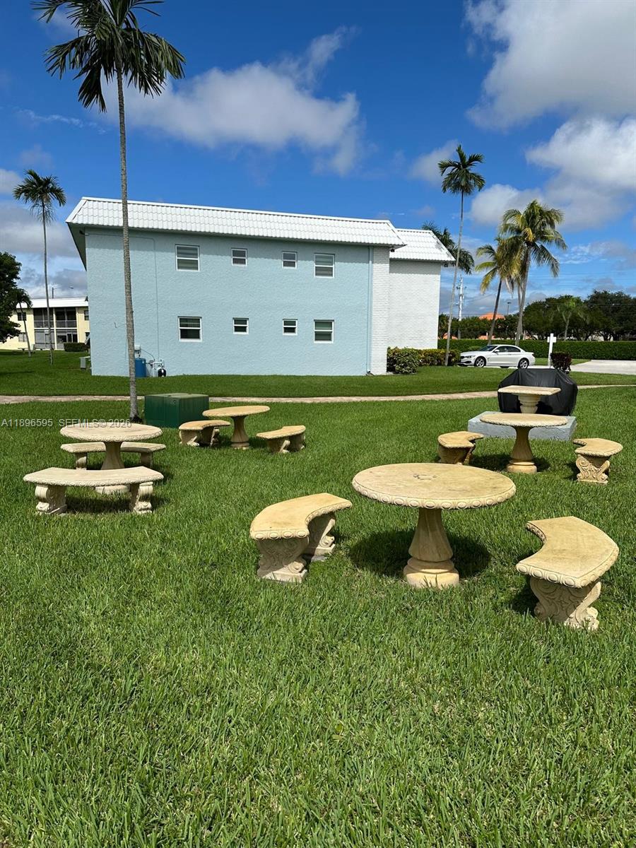 SANDALFOOT SOUTH ONE COND - Residential