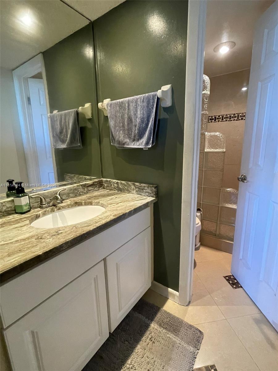 PLANTATION FOREST CONDO - Residential