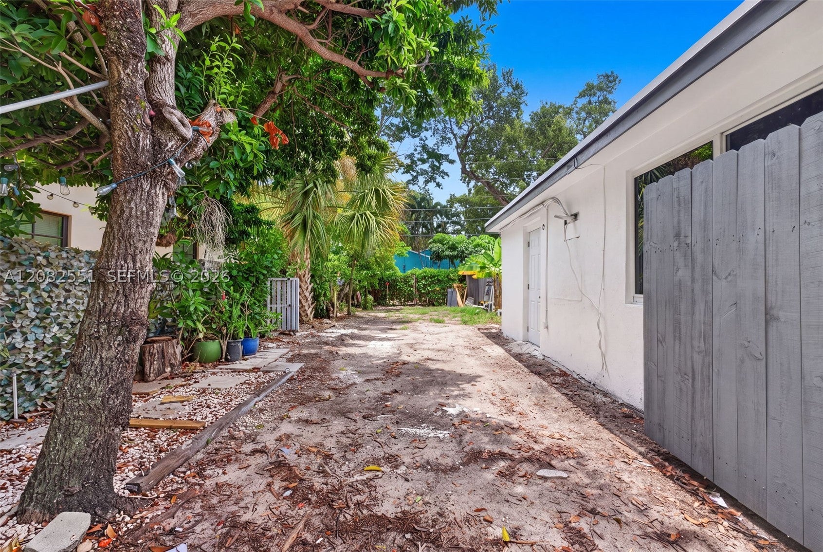 1541 SW 32nd Ct