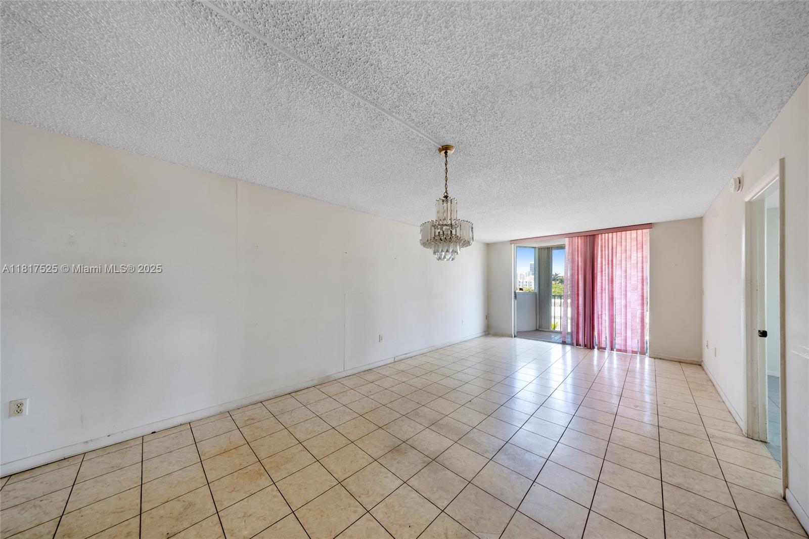 7921 Byron Ave 407