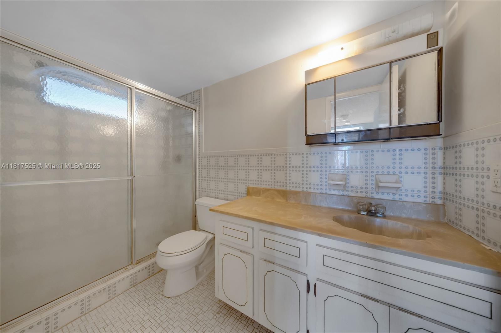 BYRON PARK CONDO - Residential