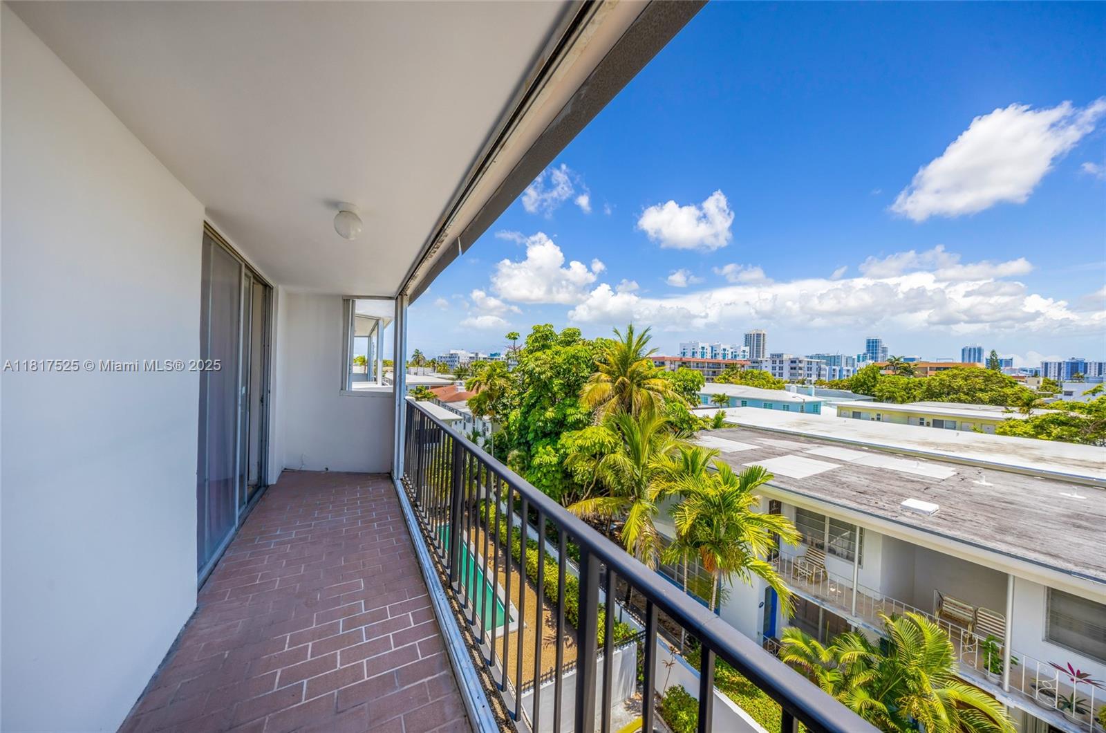 BYRON PARK CONDO - Residential