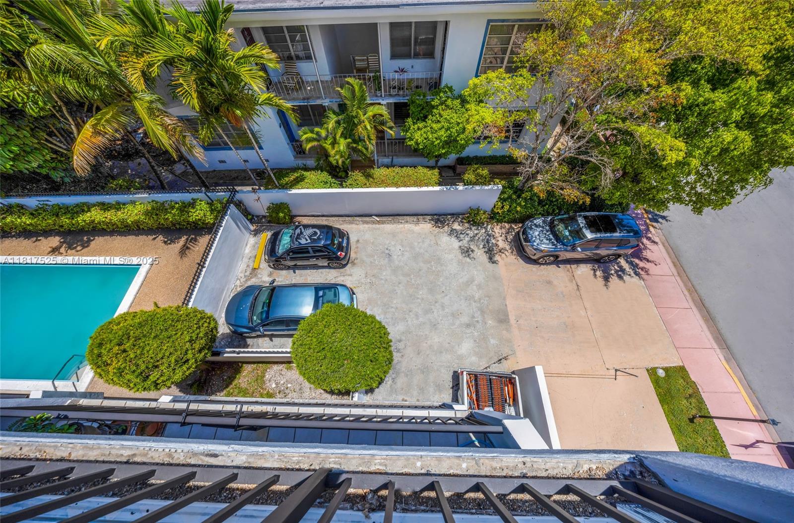 BYRON PARK CONDO - Residential