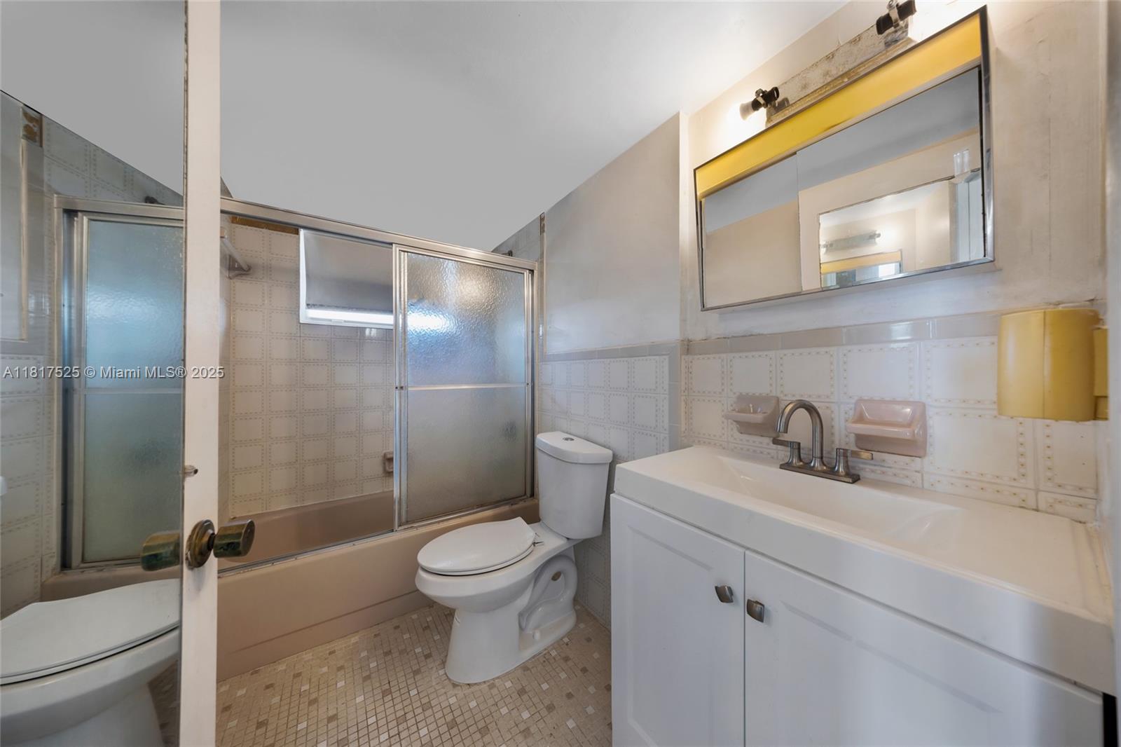 BYRON PARK CONDO - Residential