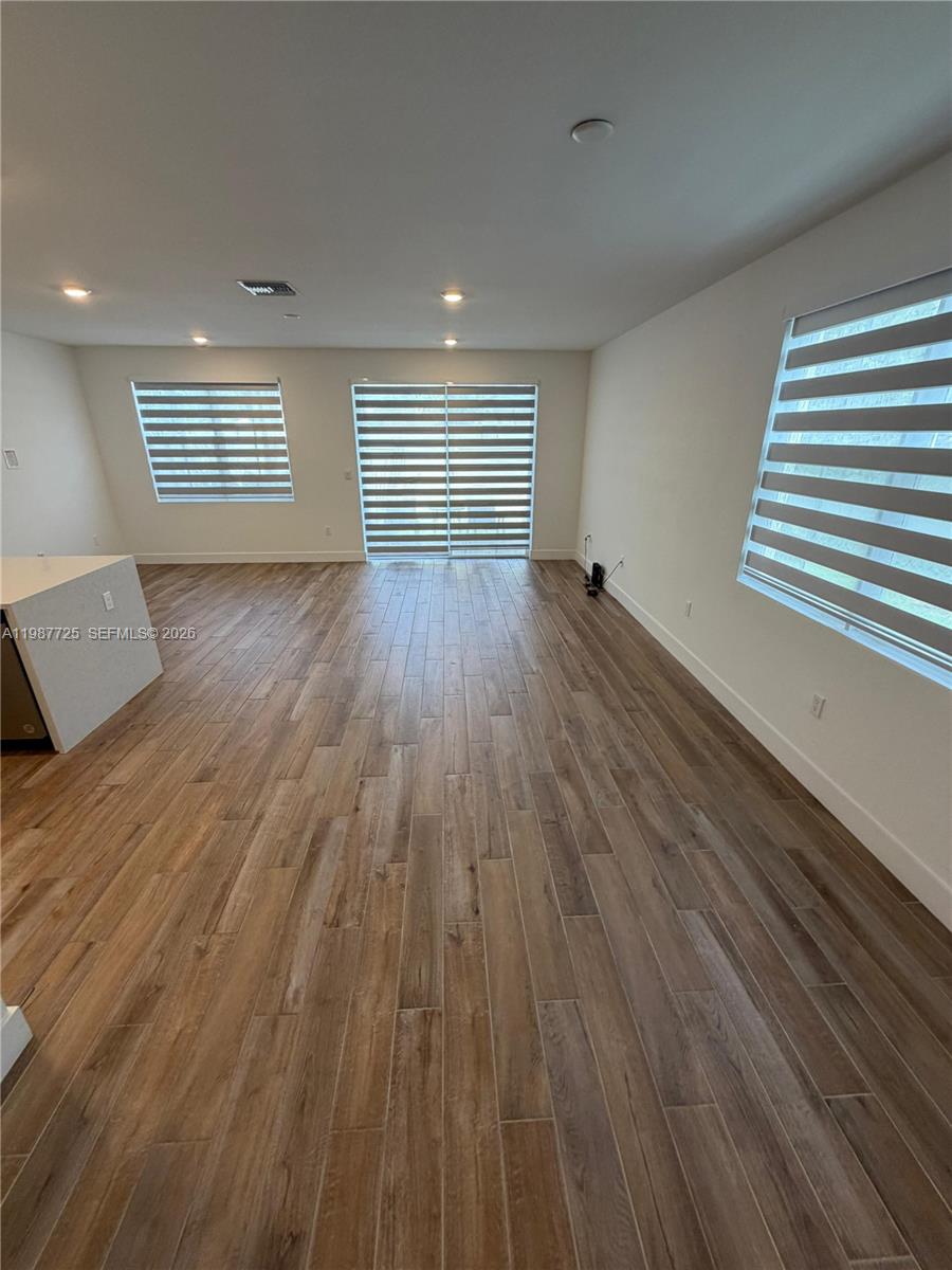 MERRICK SQUARE - Residential Lease