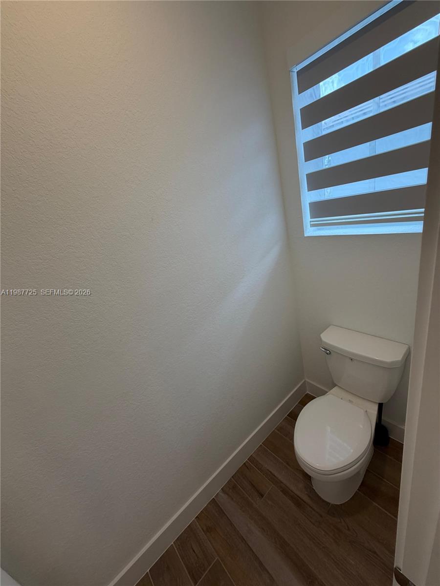 MERRICK SQUARE - Residential Lease