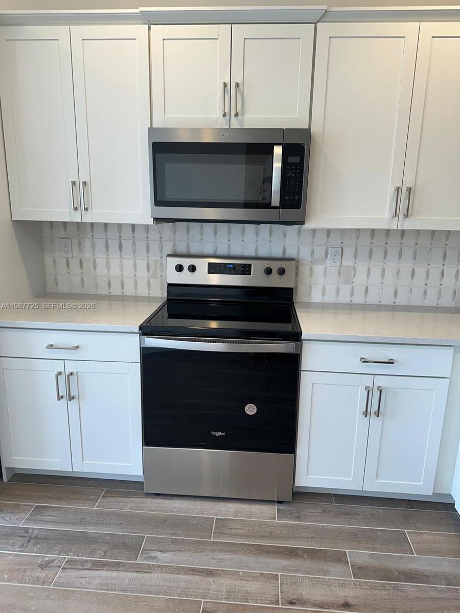 MERRICK SQUARE - Residential Lease