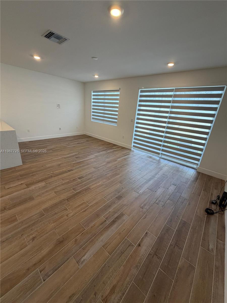 MERRICK SQUARE - Residential Lease