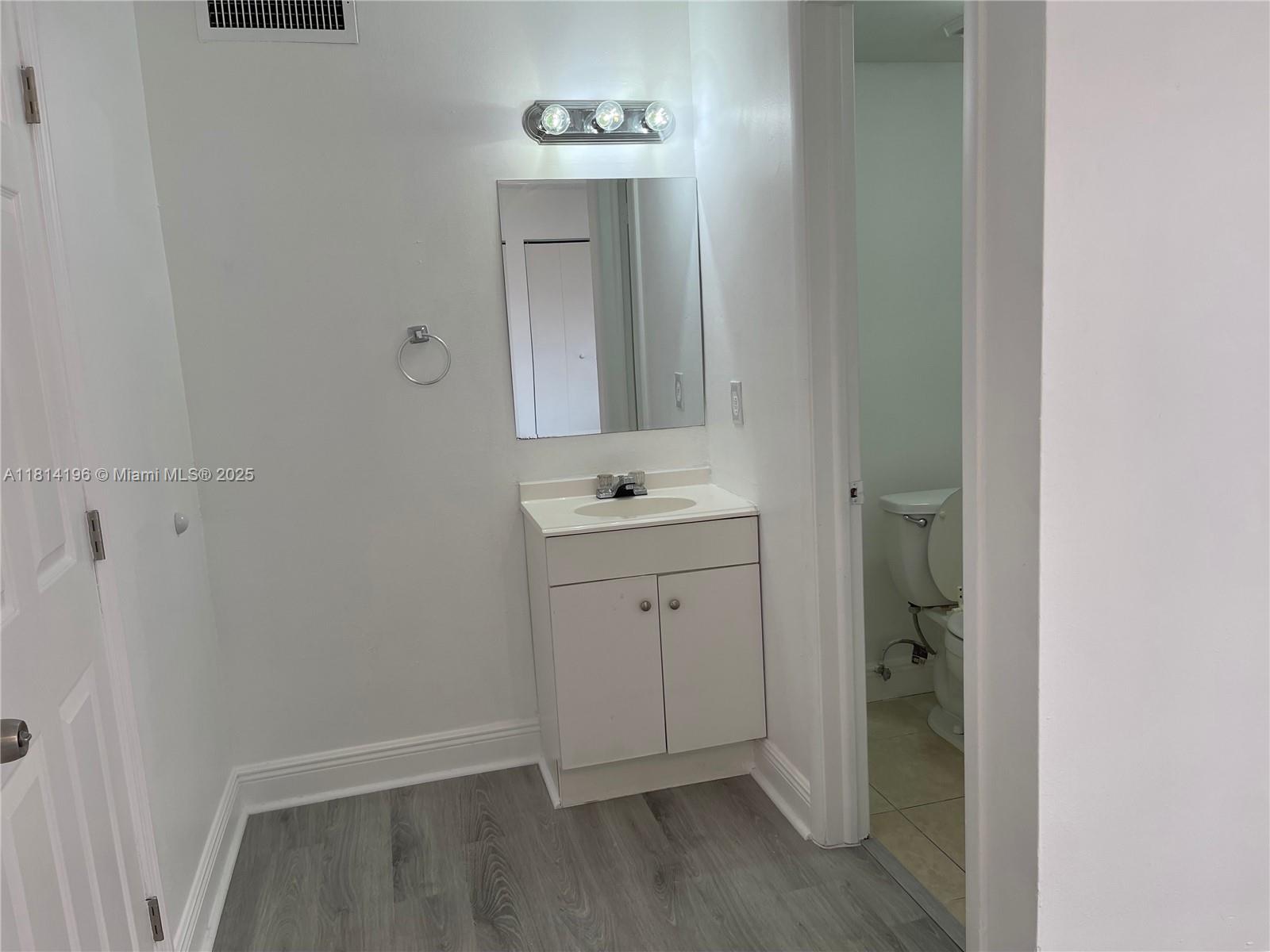 POINT SOUTH CONDO - Residential Lease