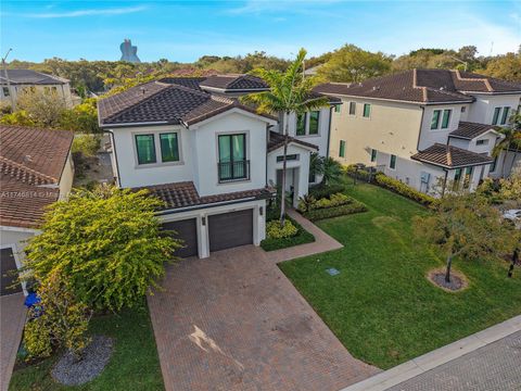 5649 W Brookfield Cir W Hollywood FL 33312