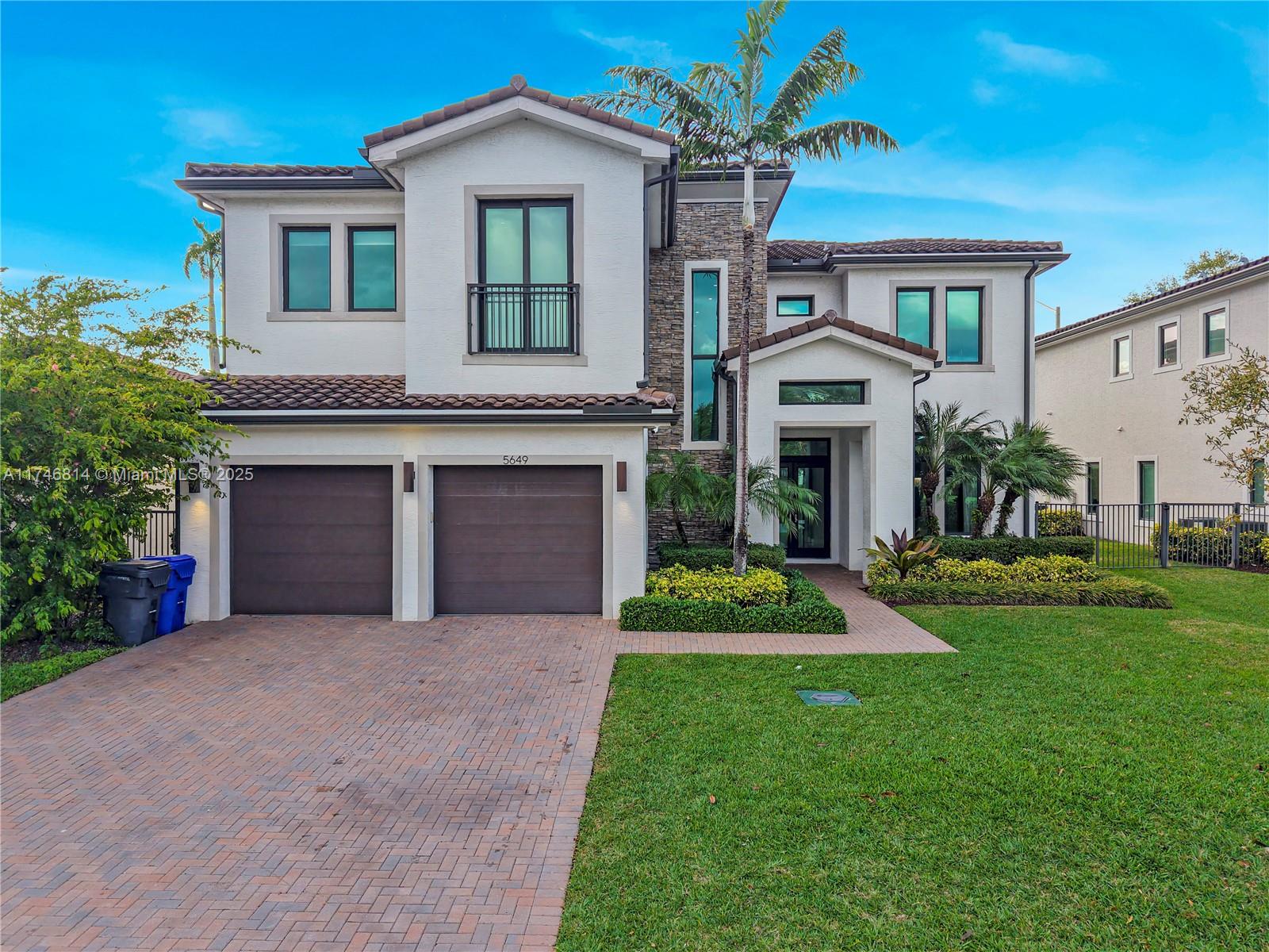 5649 W Brookfield Cir W