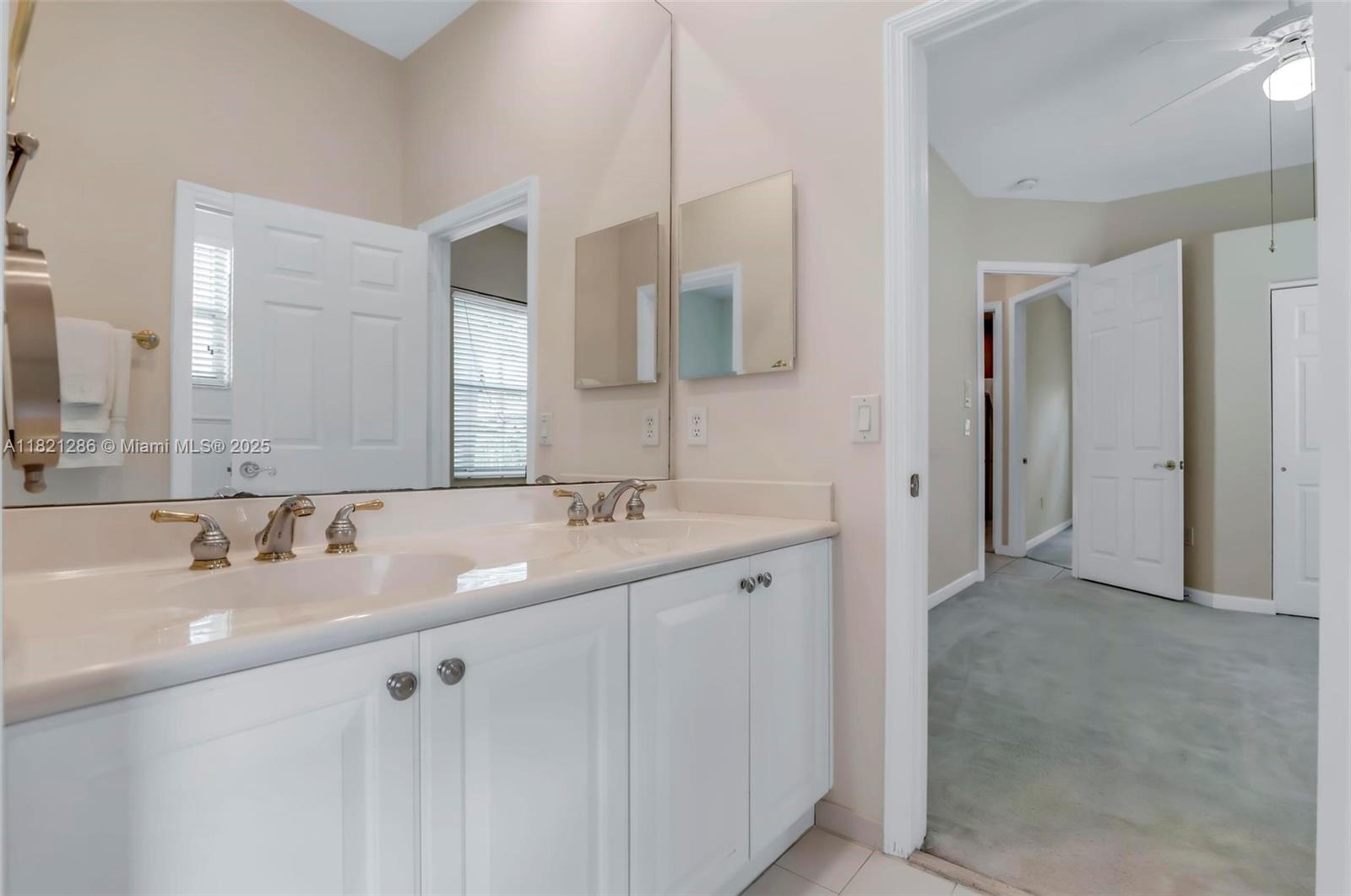 PEMBROKE ISLES III - Residential