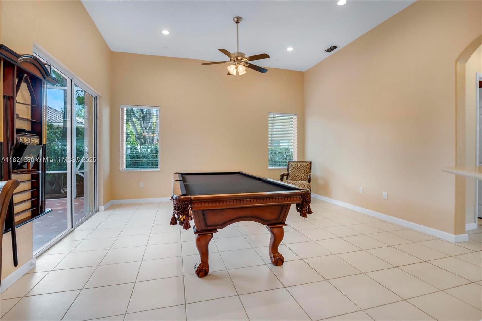 PEMBROKE ISLES III - Residential