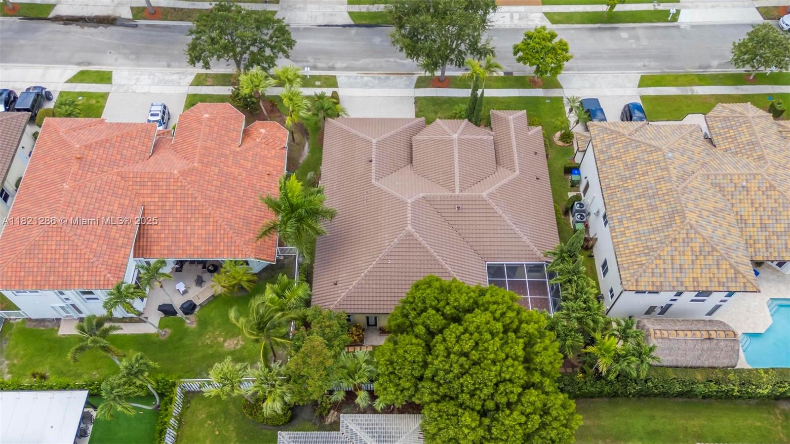 PEMBROKE ISLES III - Residential