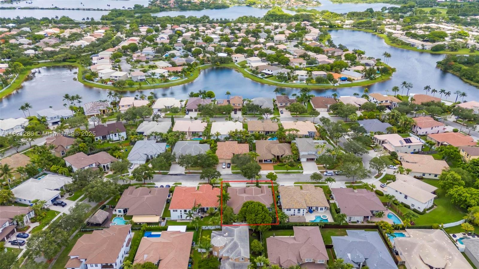 PEMBROKE ISLES III - Residential