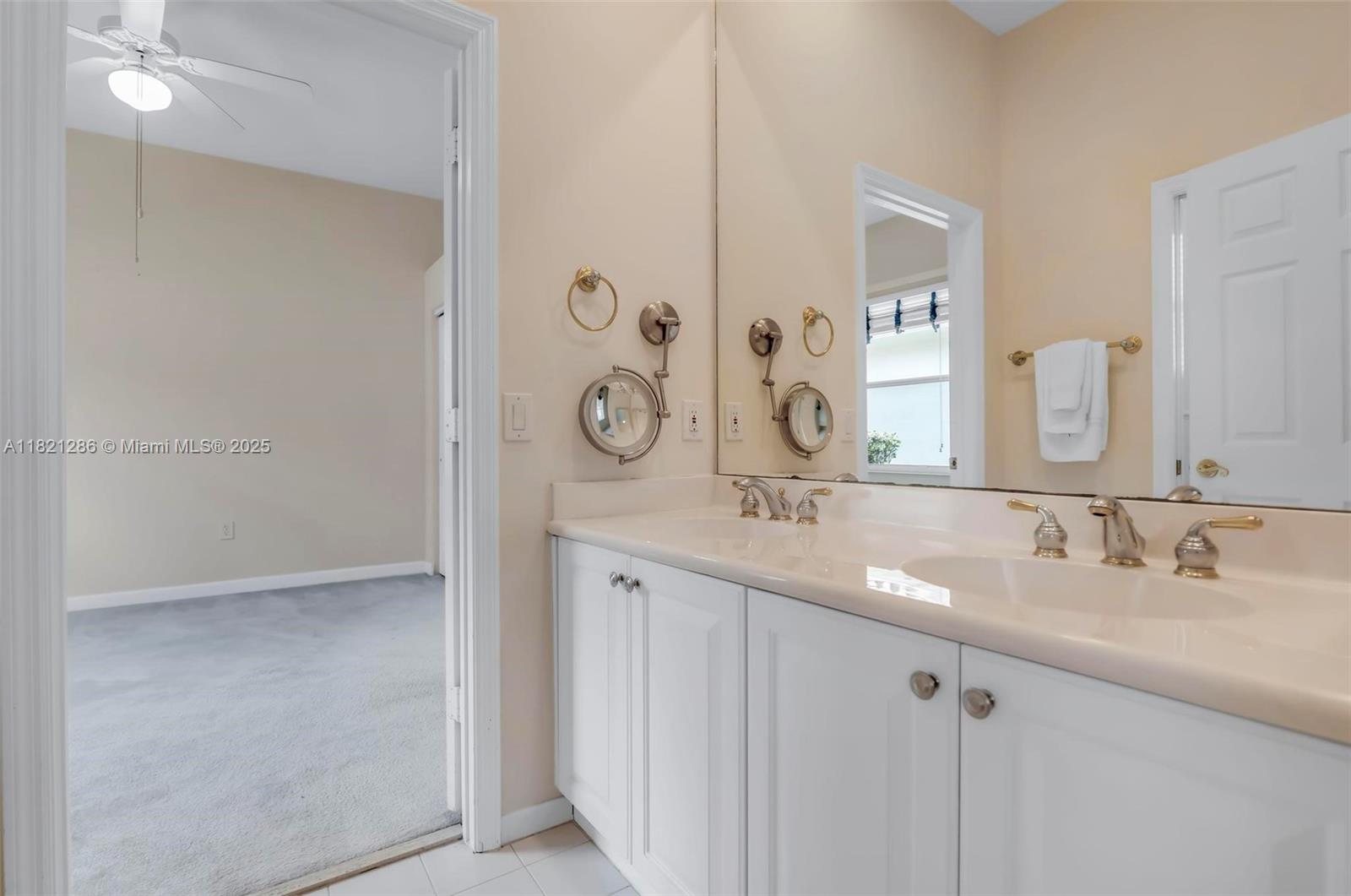 PEMBROKE ISLES III - Residential