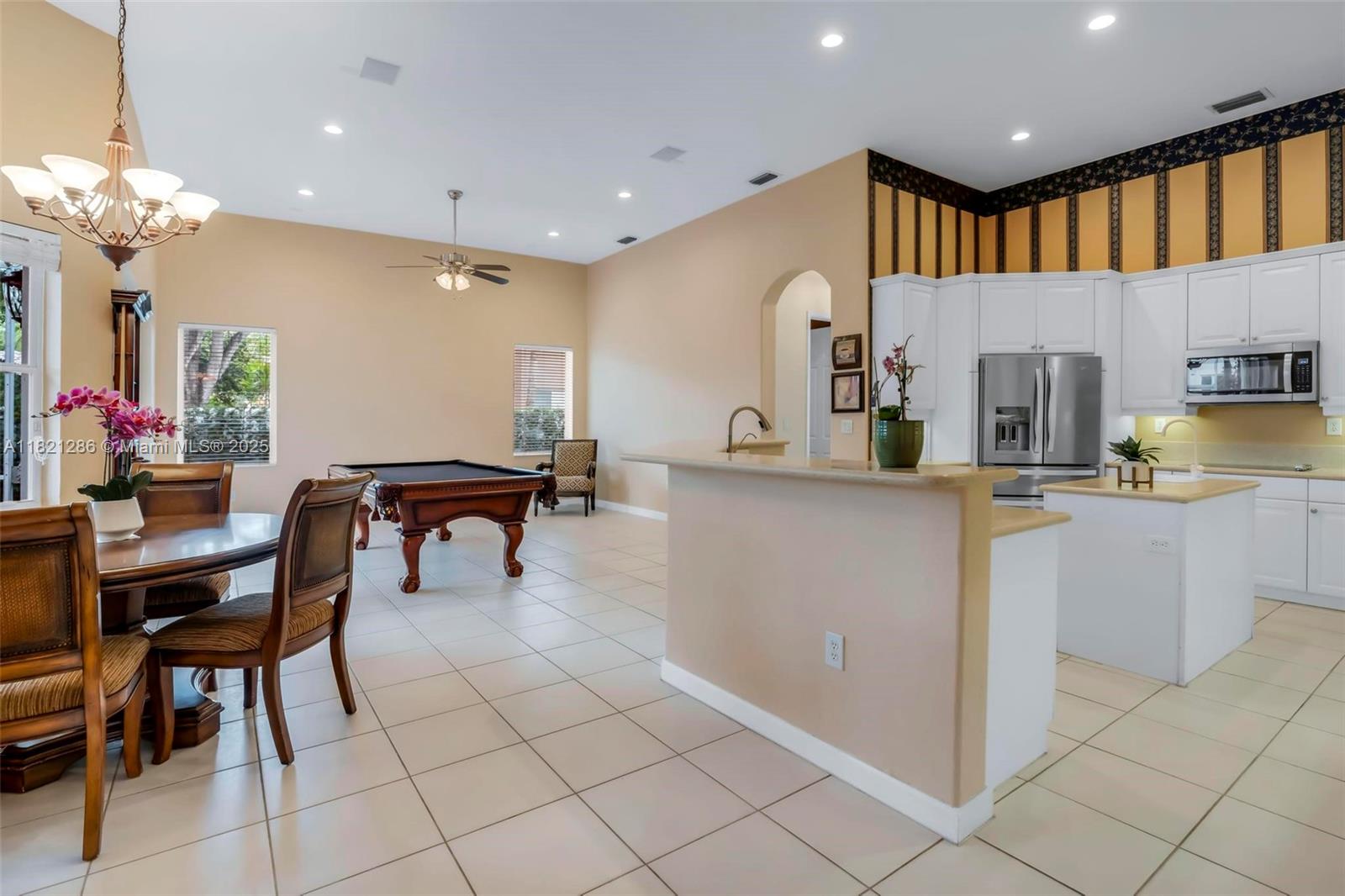 PEMBROKE ISLES III - Residential