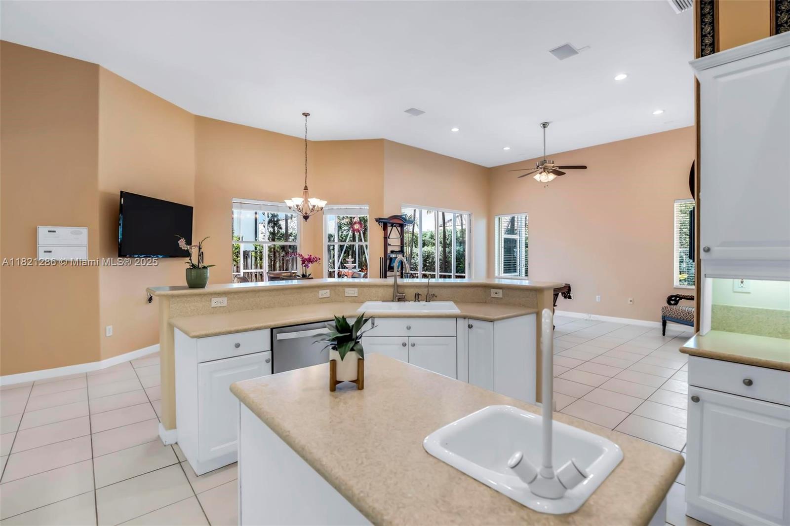 PEMBROKE ISLES III - Residential