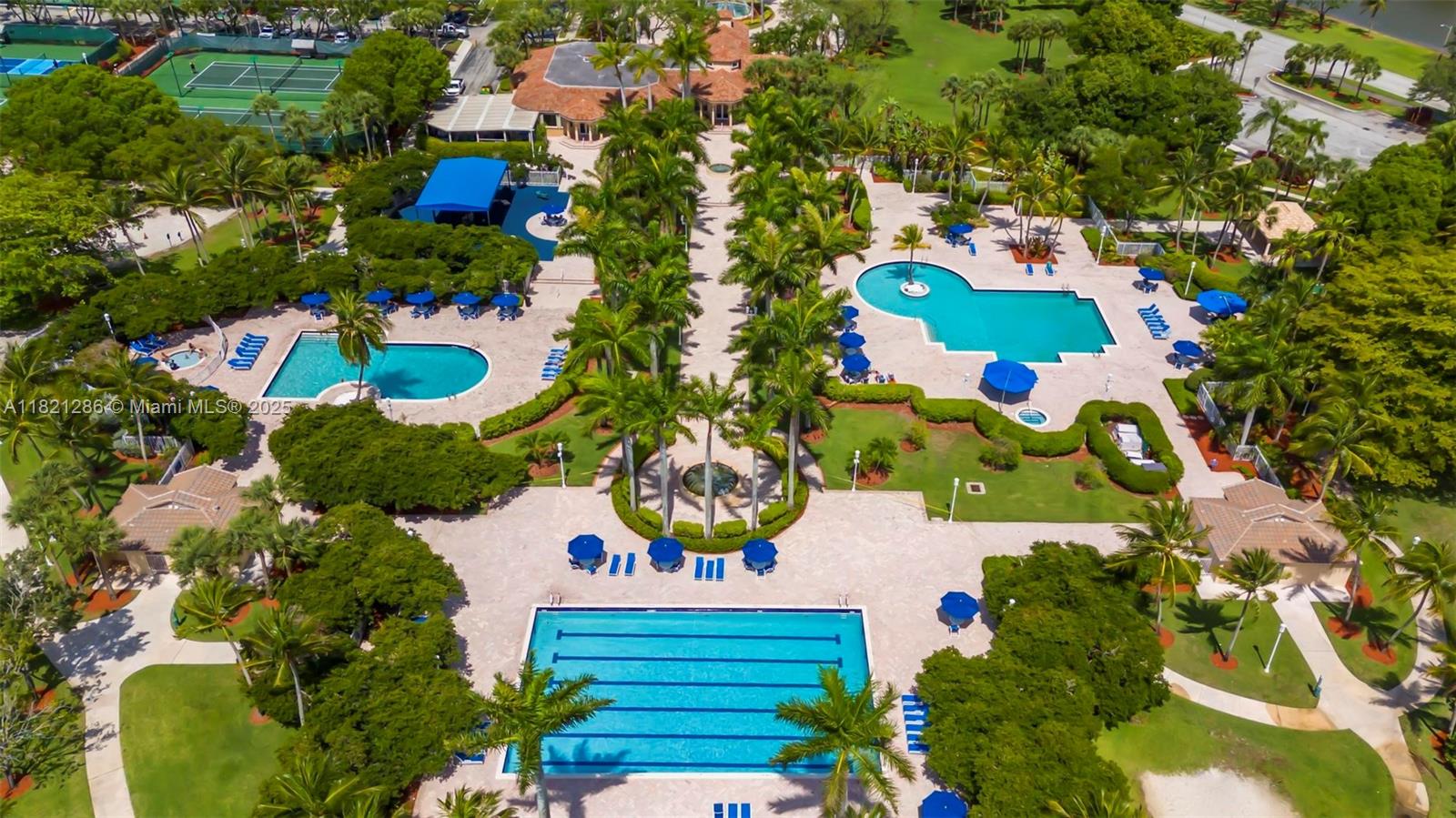 PEMBROKE ISLES III - Residential