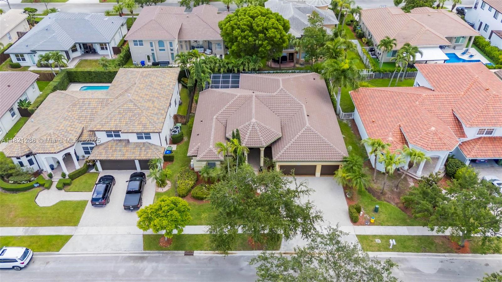 PEMBROKE ISLES III - Residential