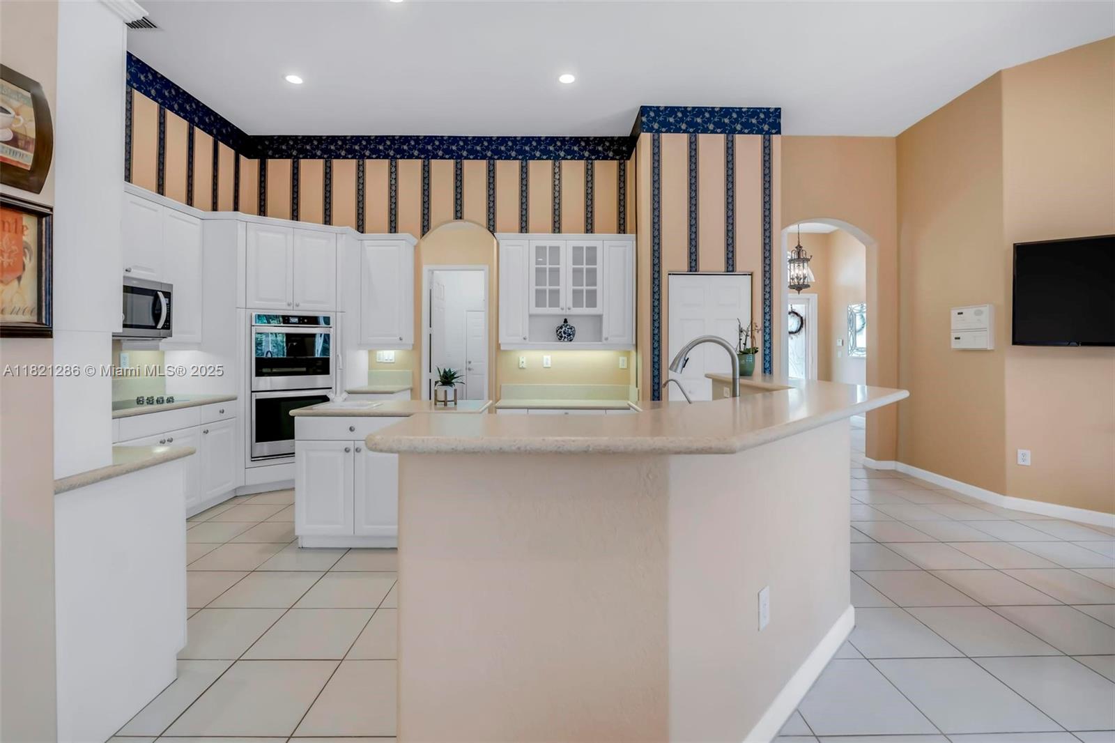 PEMBROKE ISLES III - Residential