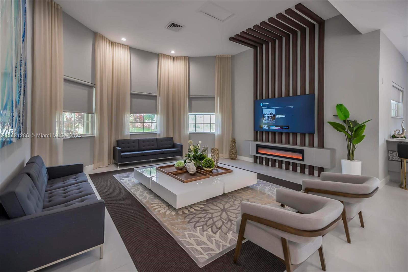 PEMBROKE ISLES III - Residential