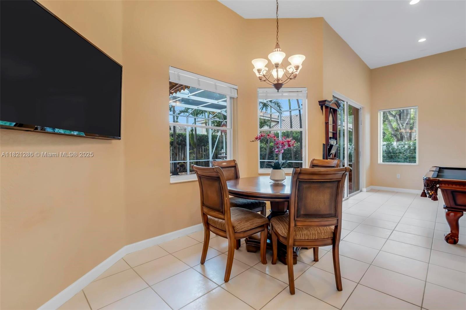 PEMBROKE ISLES III - Residential