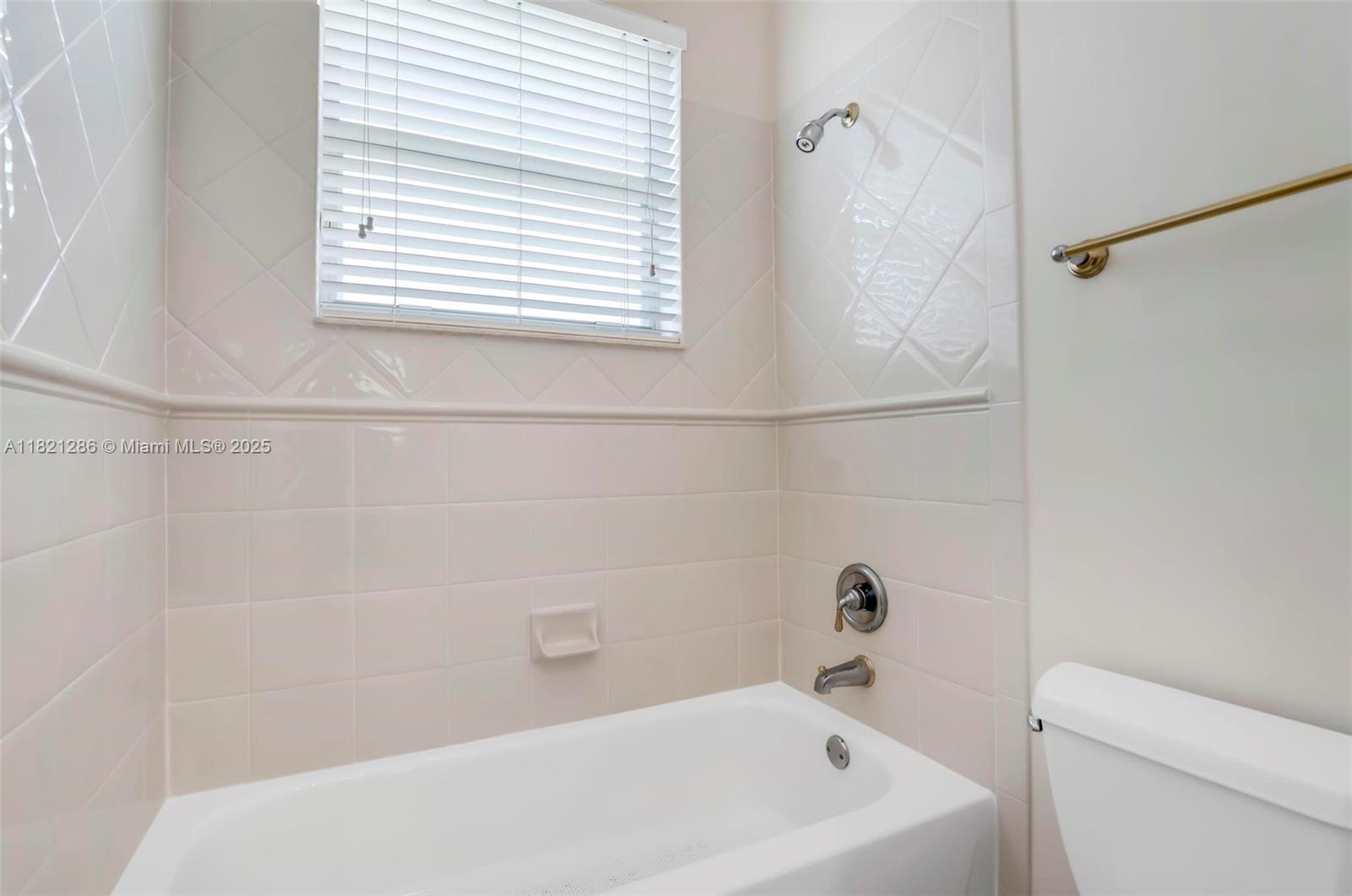 PEMBROKE ISLES III - Residential
