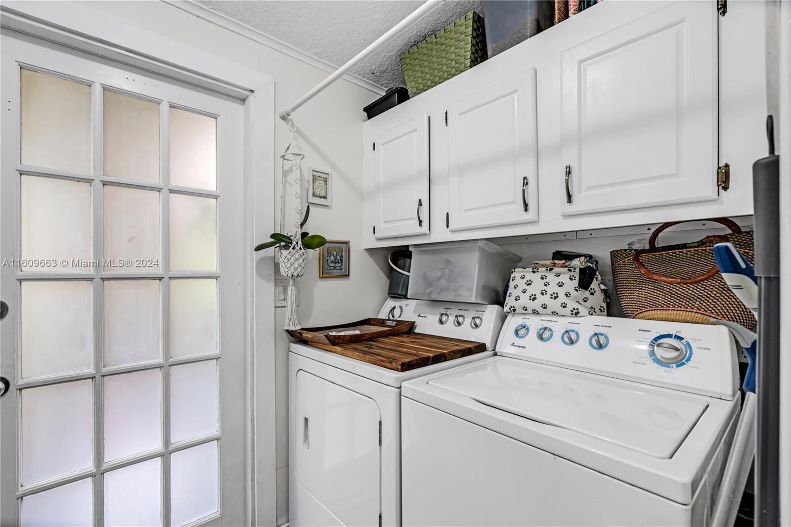 RETREAT ON 5 AC - Residential