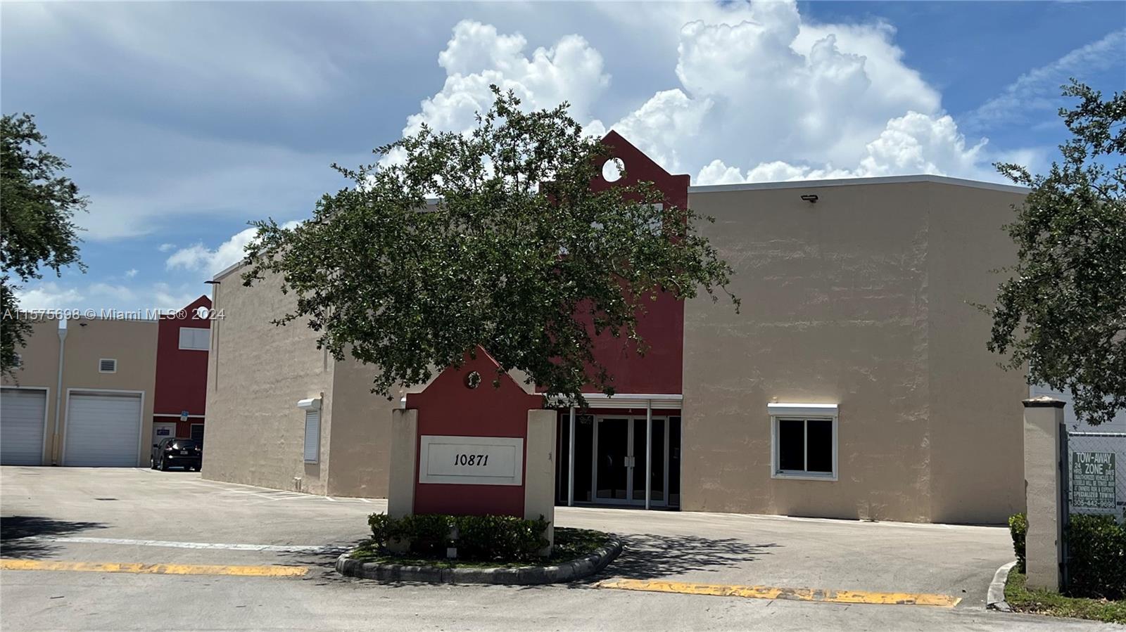 AIR-CONDITIONED OFFICE AND WAREHOUSE (ALL UNDER AC), TILE FLOORS, TWIN-T CONCRETE ROOF, TWO ASSIGNED PARKING IN FRONT OF THE WAREHOUSE AND SEVERAL VISITOR PARKING SPACES THROUGHOUT. 21 FOOT-HEIGHT CEILING. CENTRALLY LOCATED WITH ACCESS TO THE FLORIDA TURNPIKE, EUREKA DRIVE AND US1. NO SPECIAL ASSESSMENTS, BUILDING IN TOP SHAPE. No Automotive or Agricultural uses. Mostly owner-user occupied.