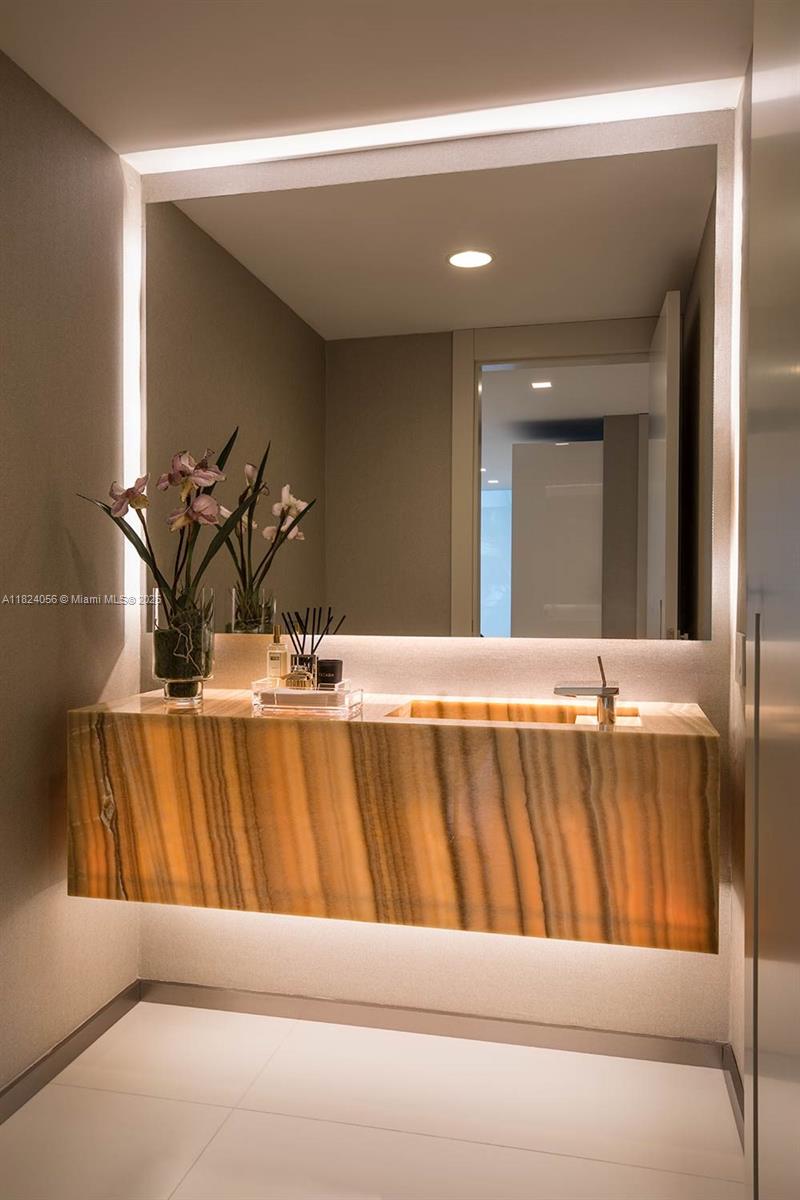 OCEANA BAL HARBOUR CONDO - Residential