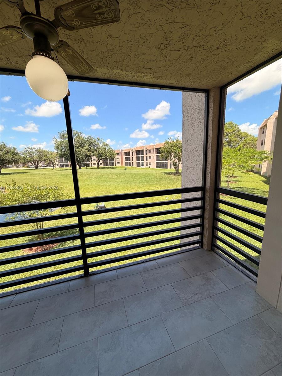 SUNRISE LAKES 216 CONDO - Residential