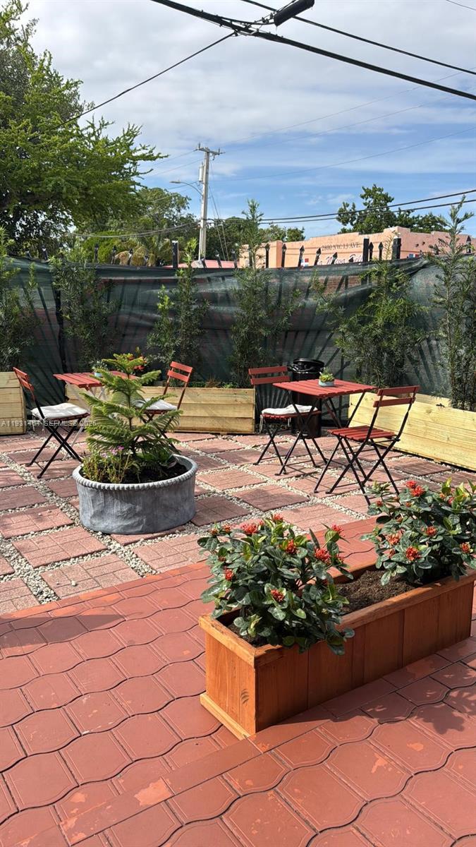 WEST END PARK AMD PL - Residential