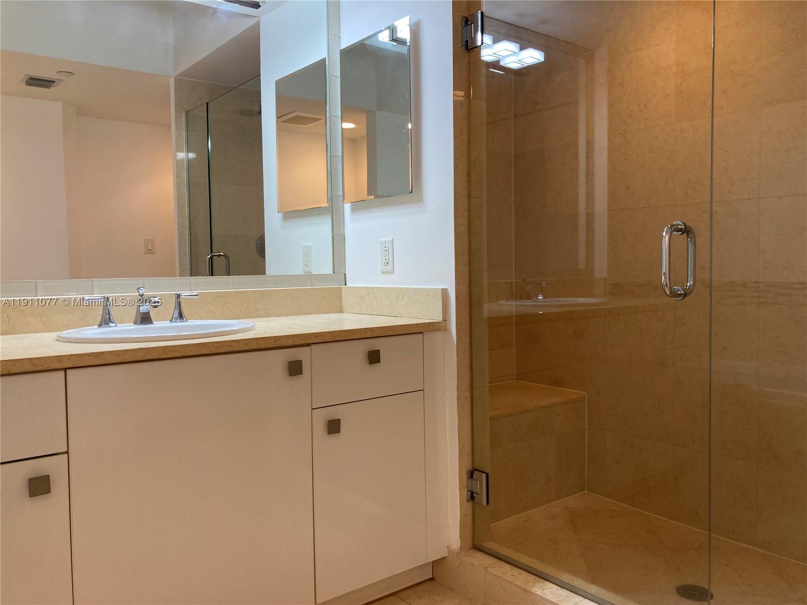 TURNBERRY VILLAGE SO TOWE - Residential