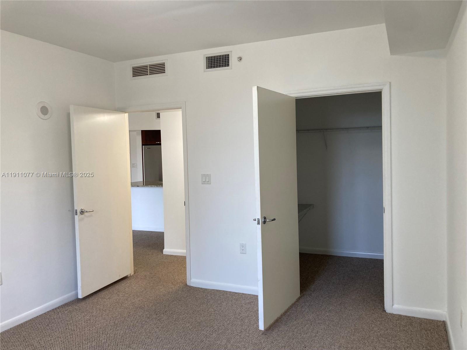 TURNBERRY VILLAGE SO TOWE - Residential