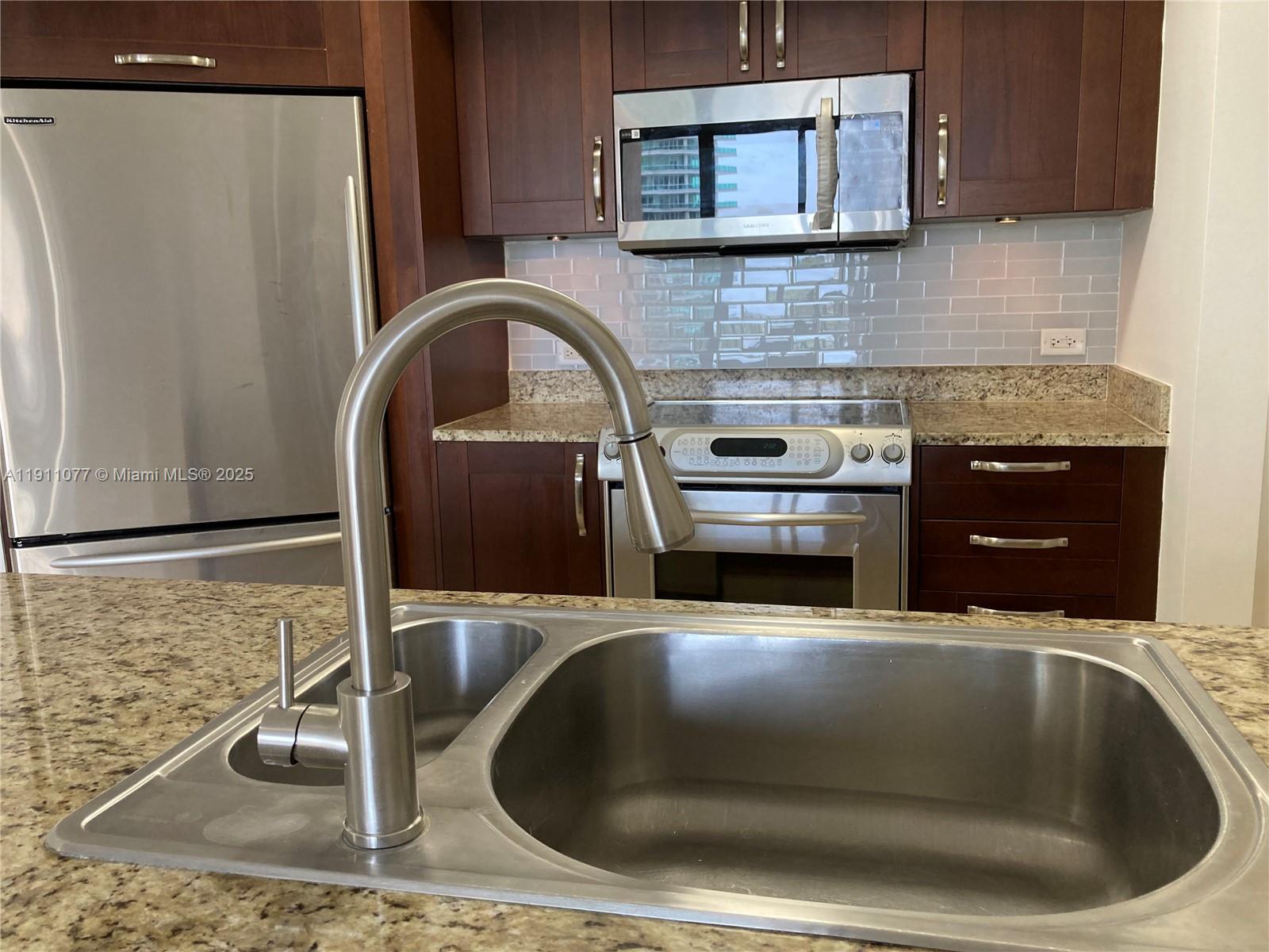 TURNBERRY VILLAGE SO TOWE - Residential